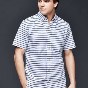 Men’s Gap 100% Cotton Oxford Shirt stripe short sleeve standard fit SZ L